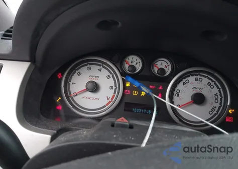 2008 Ford Focus Se/Ses из США, поврежденный, VIN 1FAHP35NX8W171650